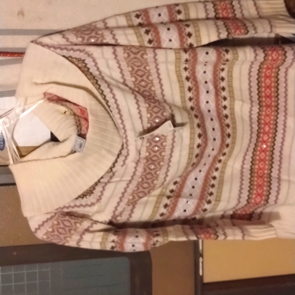 Old navy sweater